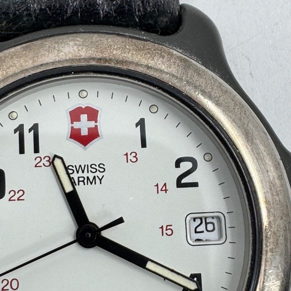 SWISS ARMY 330 Water Resistant Swiss Wristwatch Genuine Leather Band - Picture 5 of 12